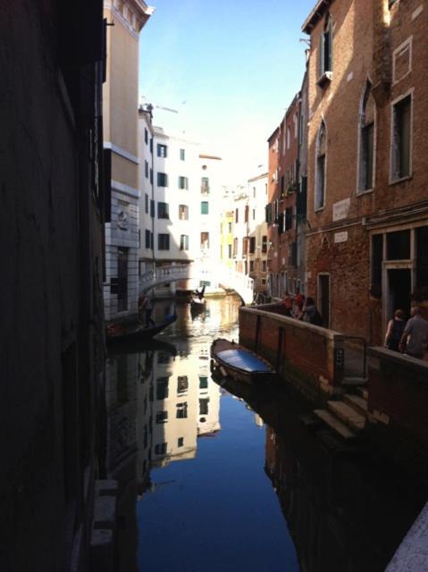 B&B Al Teatro With Canal View Veneza Exterior foto