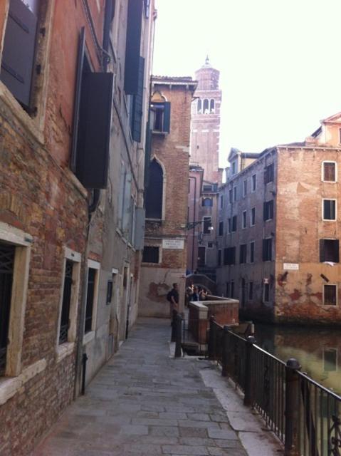 B&B Al Teatro With Canal View Veneza Exterior foto